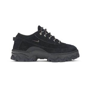 Nike women’s lahar low